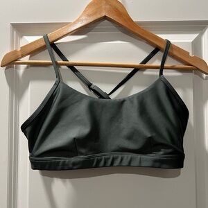 Alo Yoga Airlift Intrigue sports bra